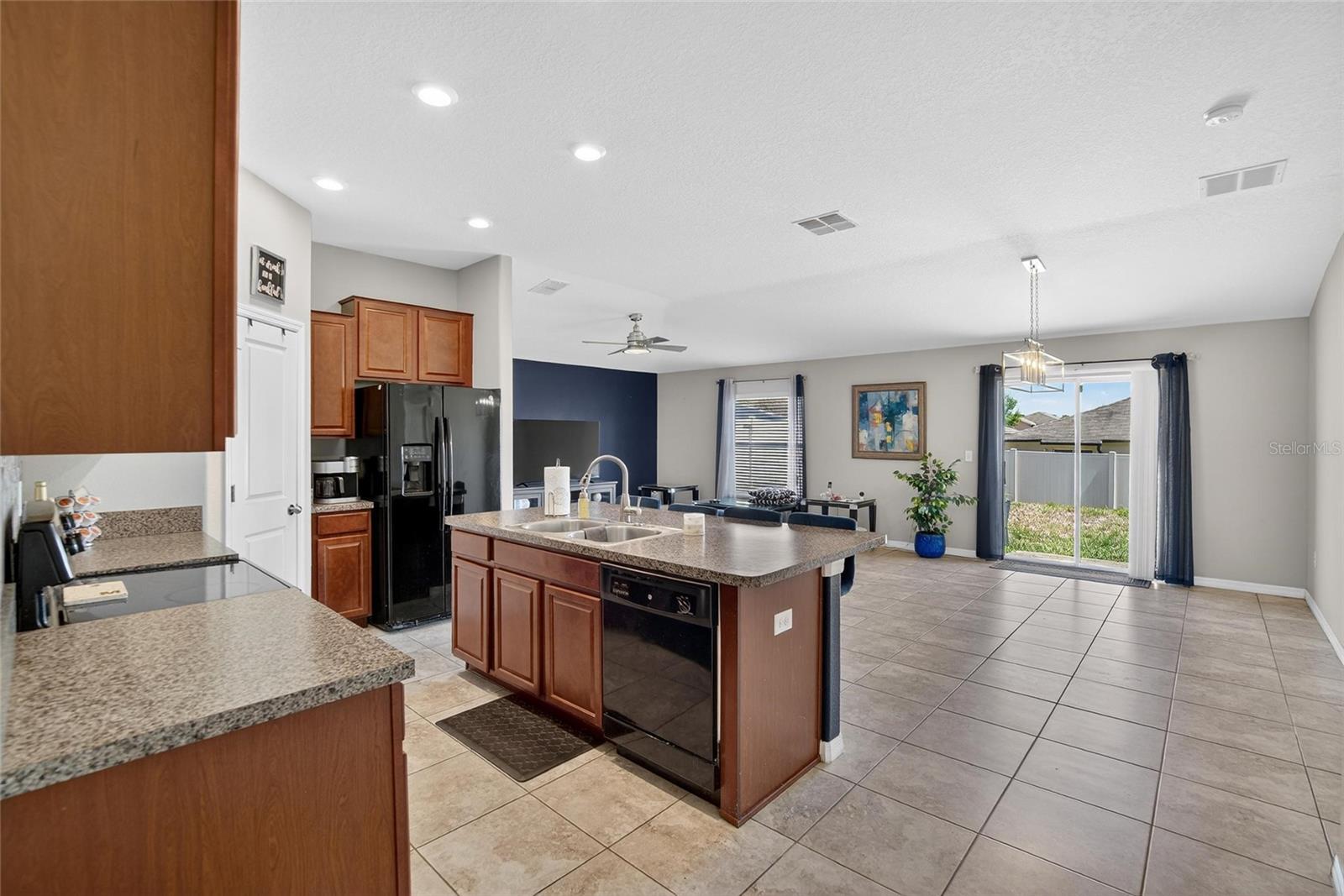 214 ENGLISH CHANNEL PL, DOVER, FL, 33527