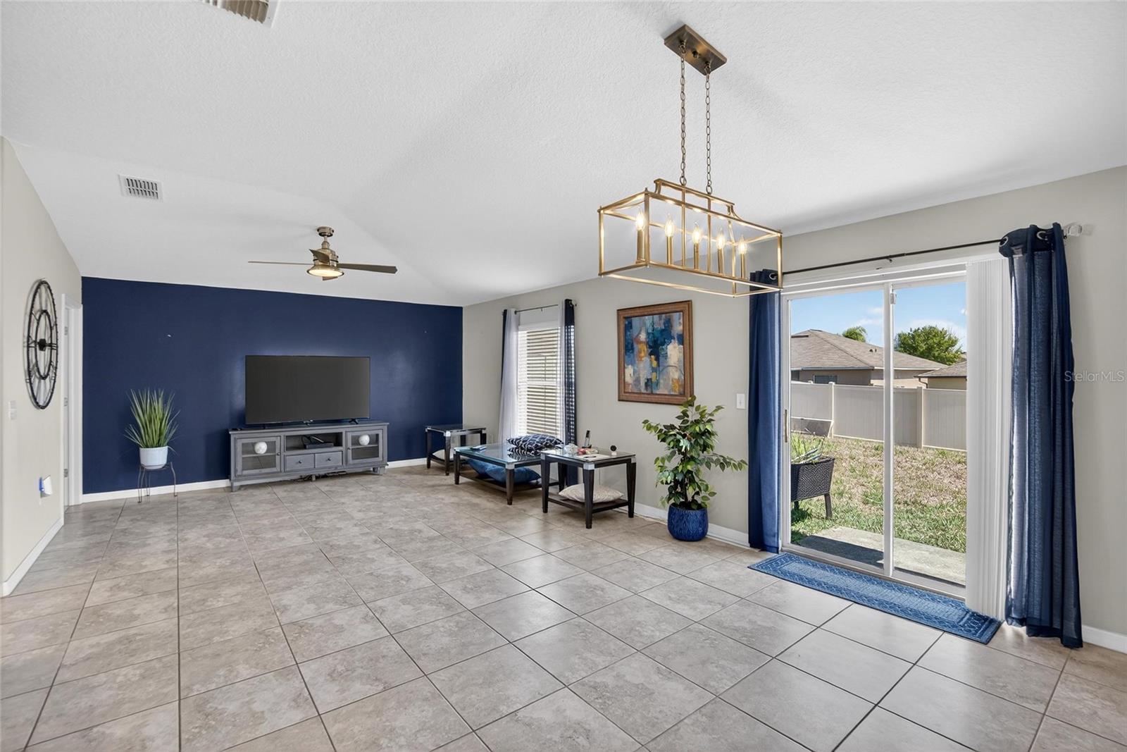 214 ENGLISH CHANNEL PL, DOVER, FL, 33527