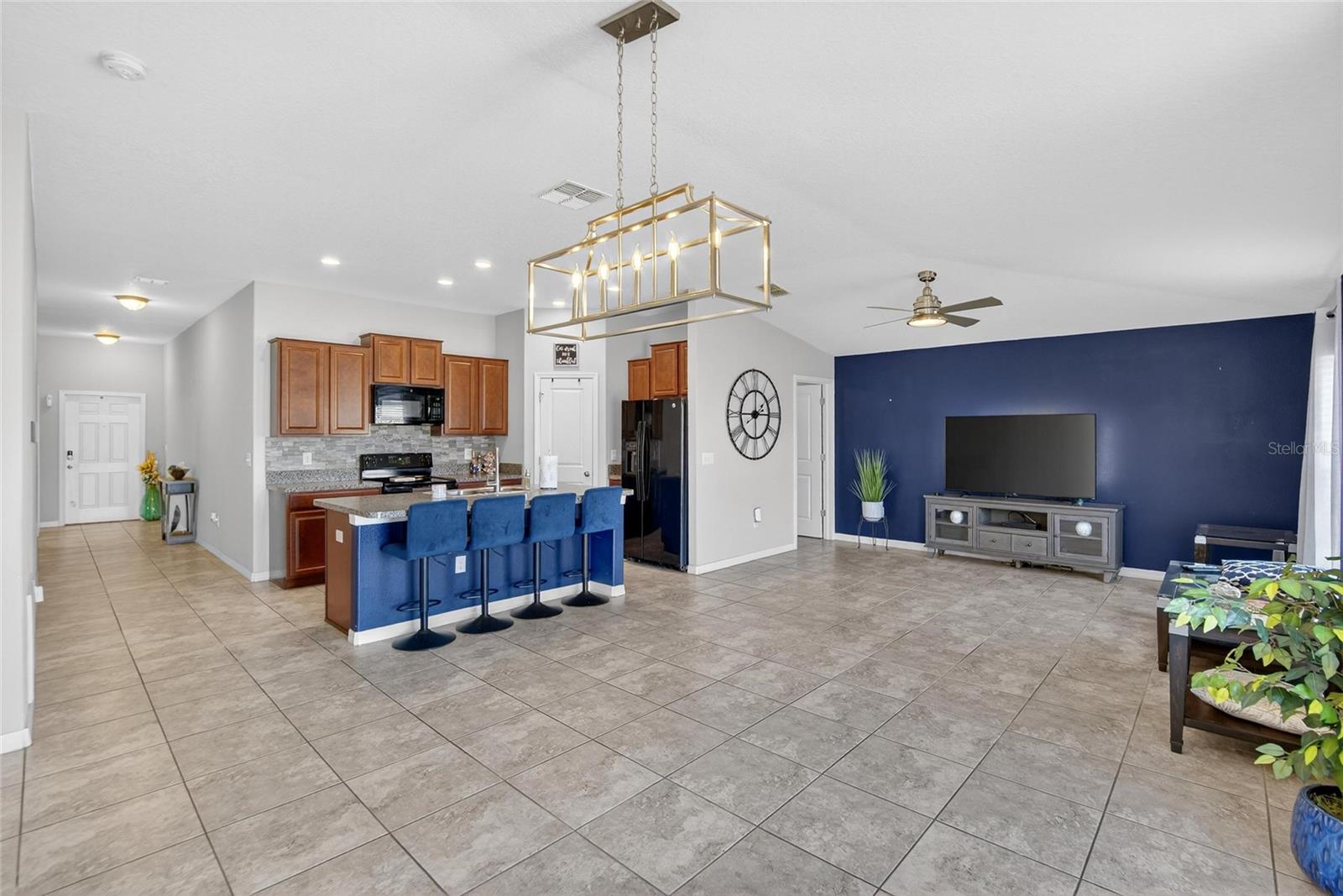 214 ENGLISH CHANNEL PL, DOVER, FL, 33527