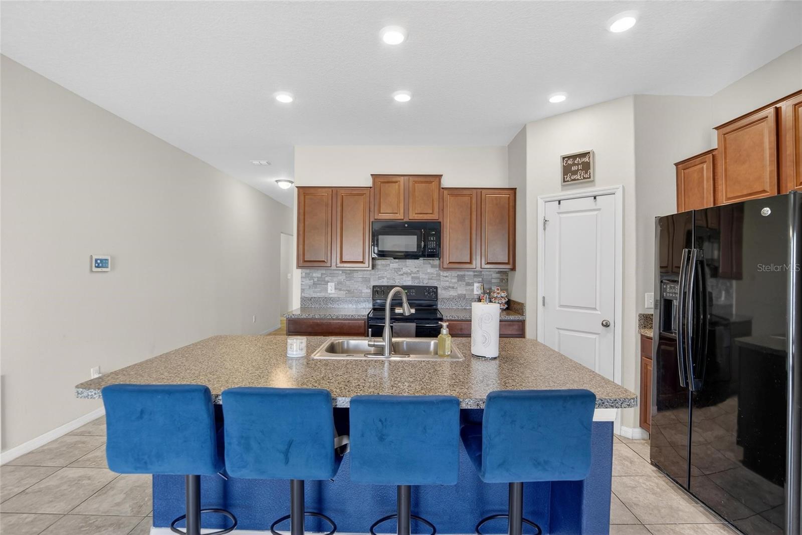 214 ENGLISH CHANNEL PL, DOVER, FL, 33527