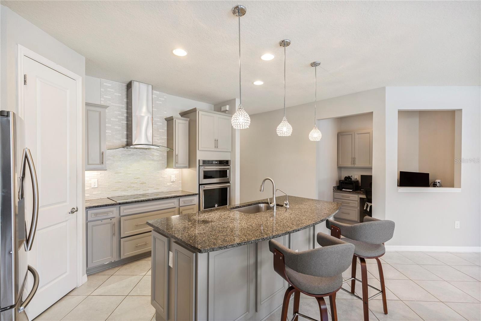7966 OLIVE BROOK DR, WESLEY CHAPEL, FL, 33545