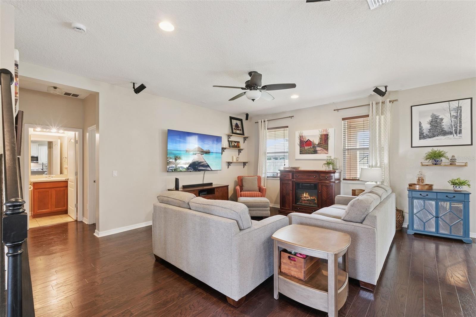 1128 WHITE WATER BAY DR, GROVELAND, FL, 34736