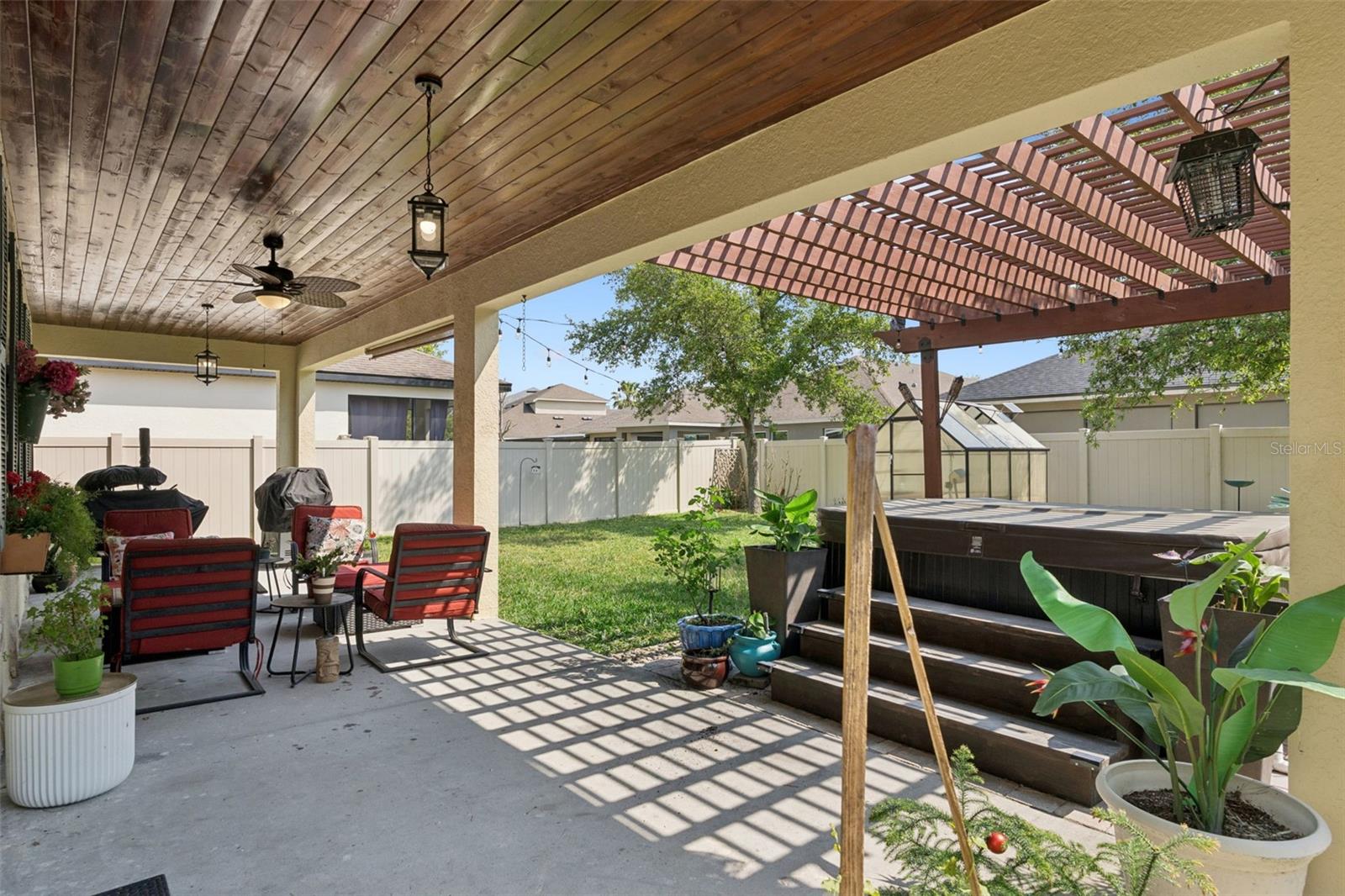 1128 WHITE WATER BAY DR, GROVELAND, FL, 34736