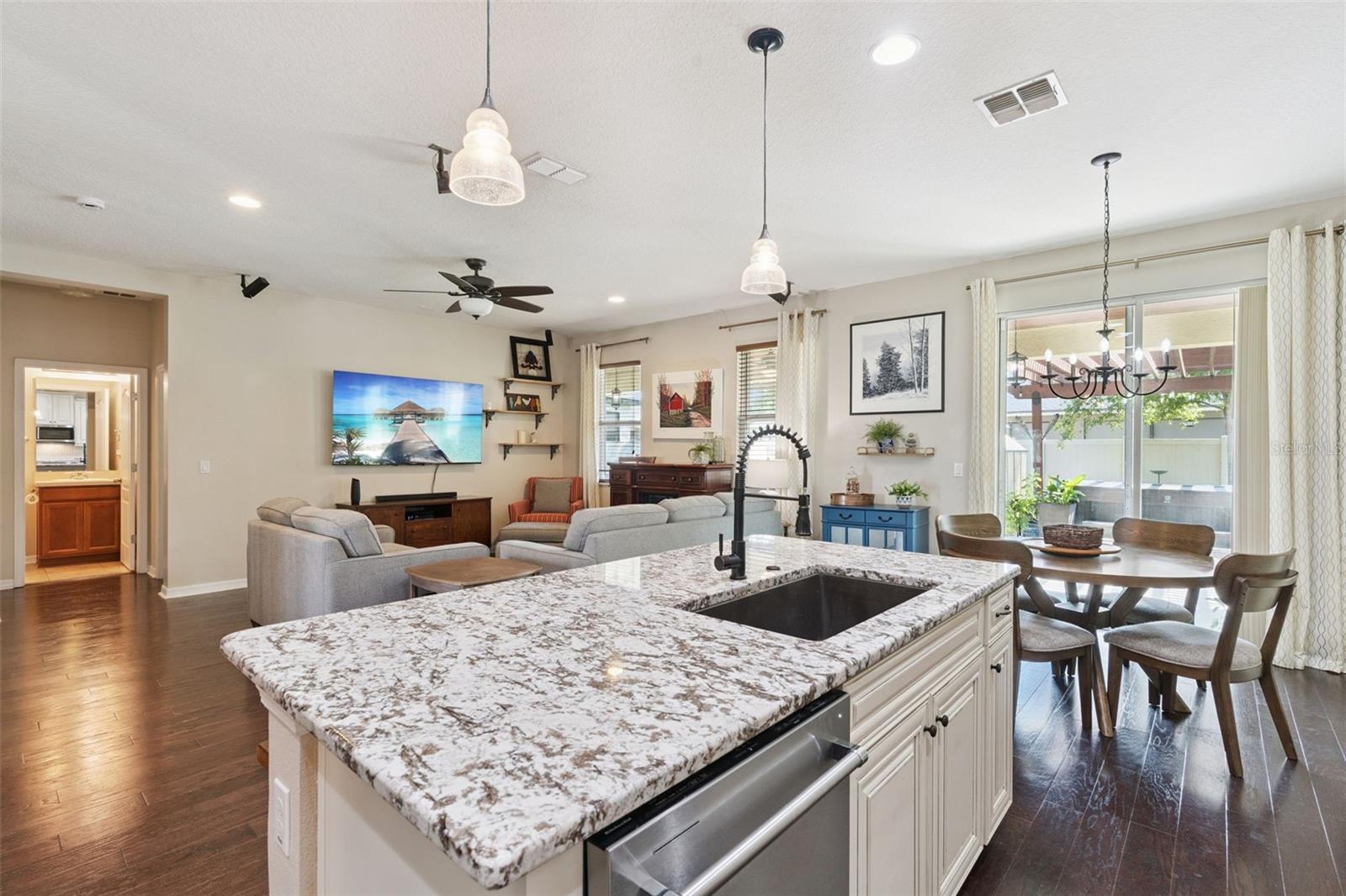 1128 WHITE WATER BAY DR, GROVELAND, FL, 34736