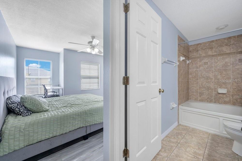 5434 RIVER ROCK RD, LAKELAND, FL, 33809