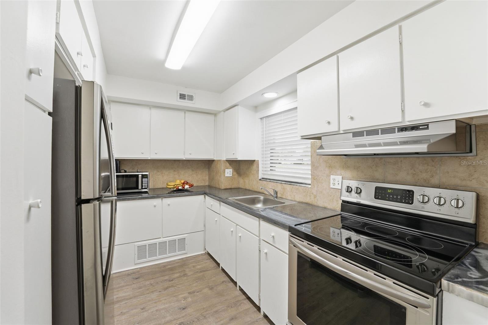 3900 ROXANE BLVD #10A, SARASOTA, FL, 34235