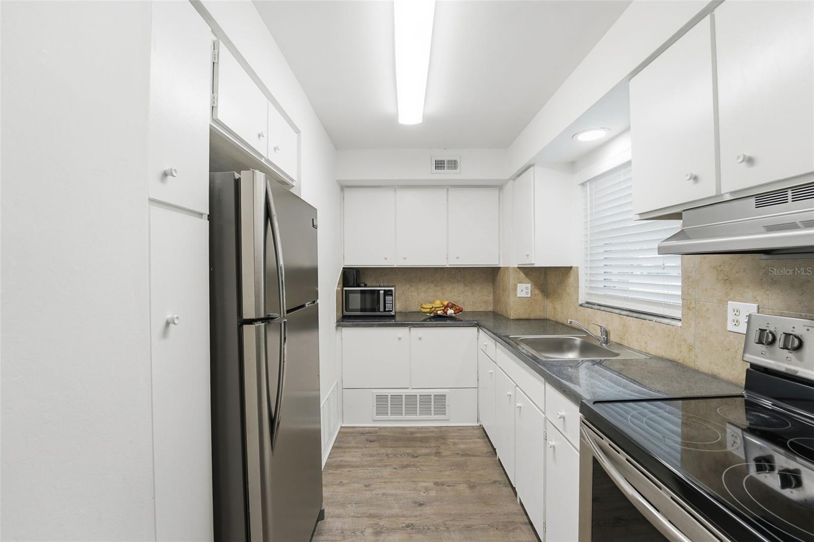 3900 ROXANE BLVD #10A, SARASOTA, FL, 34235