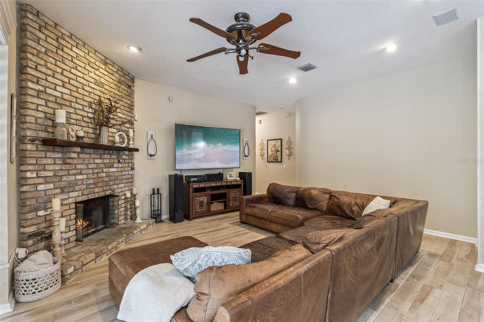 383 EAGLE CREEK CIR, LAKE MARY, FL, 32746
