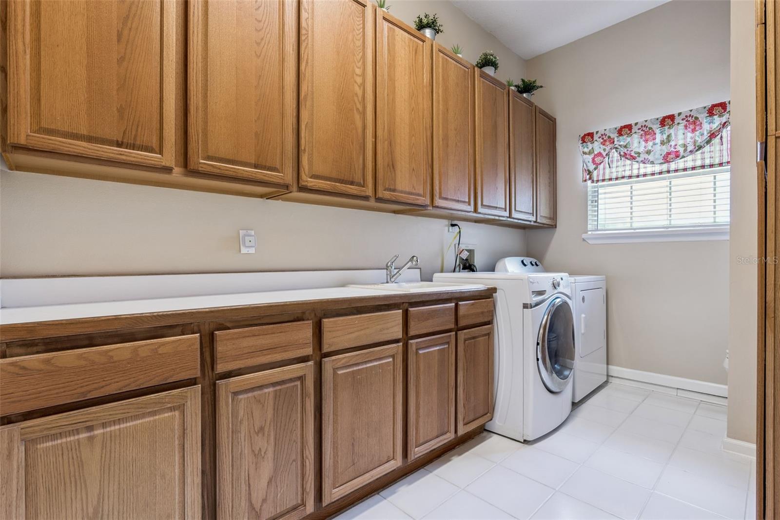 383 EAGLE CREEK CIR, LAKE MARY, FL, 32746