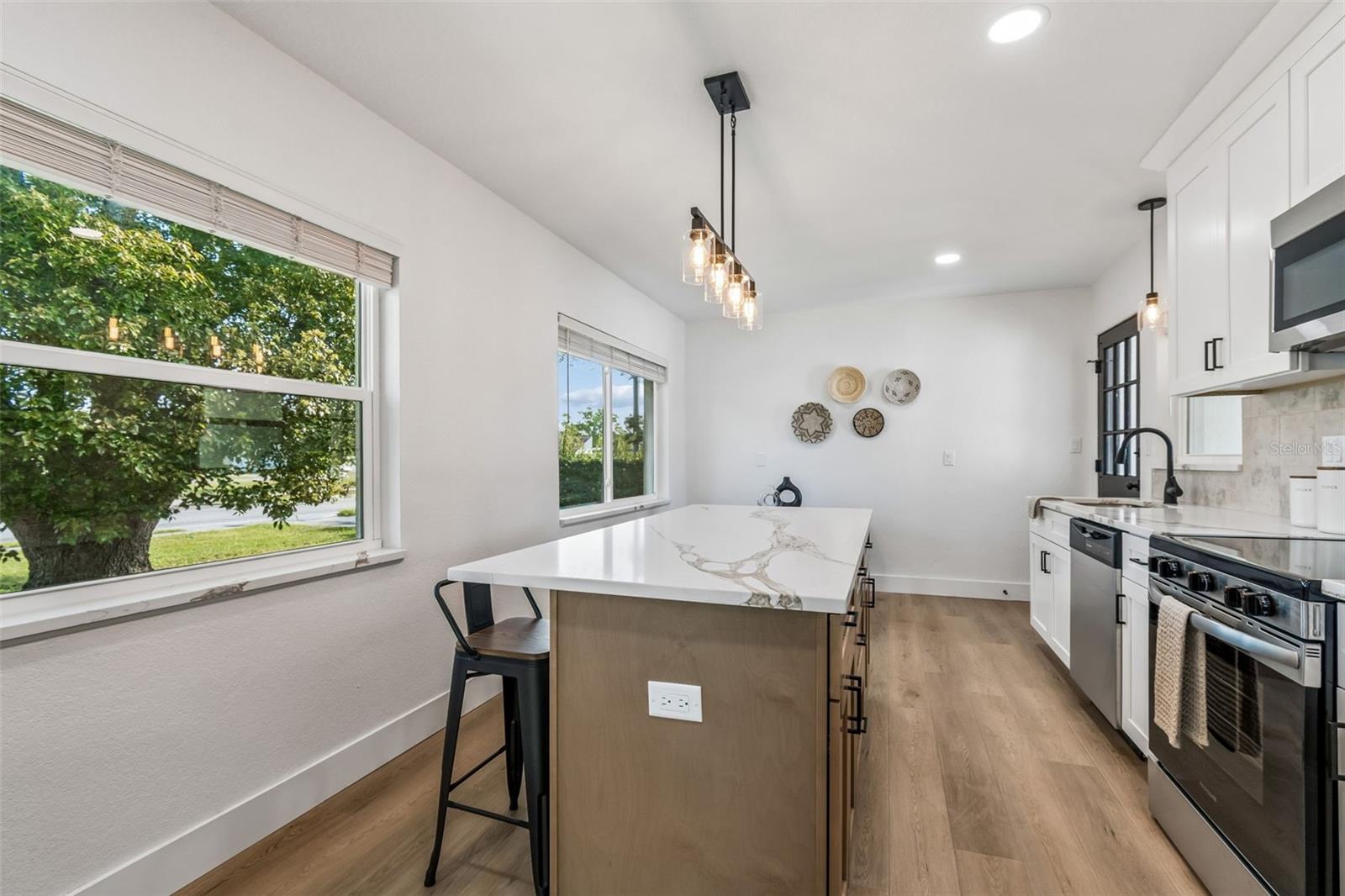 2844 30TH AVE N, ST PETERSBURG, FL, 33713