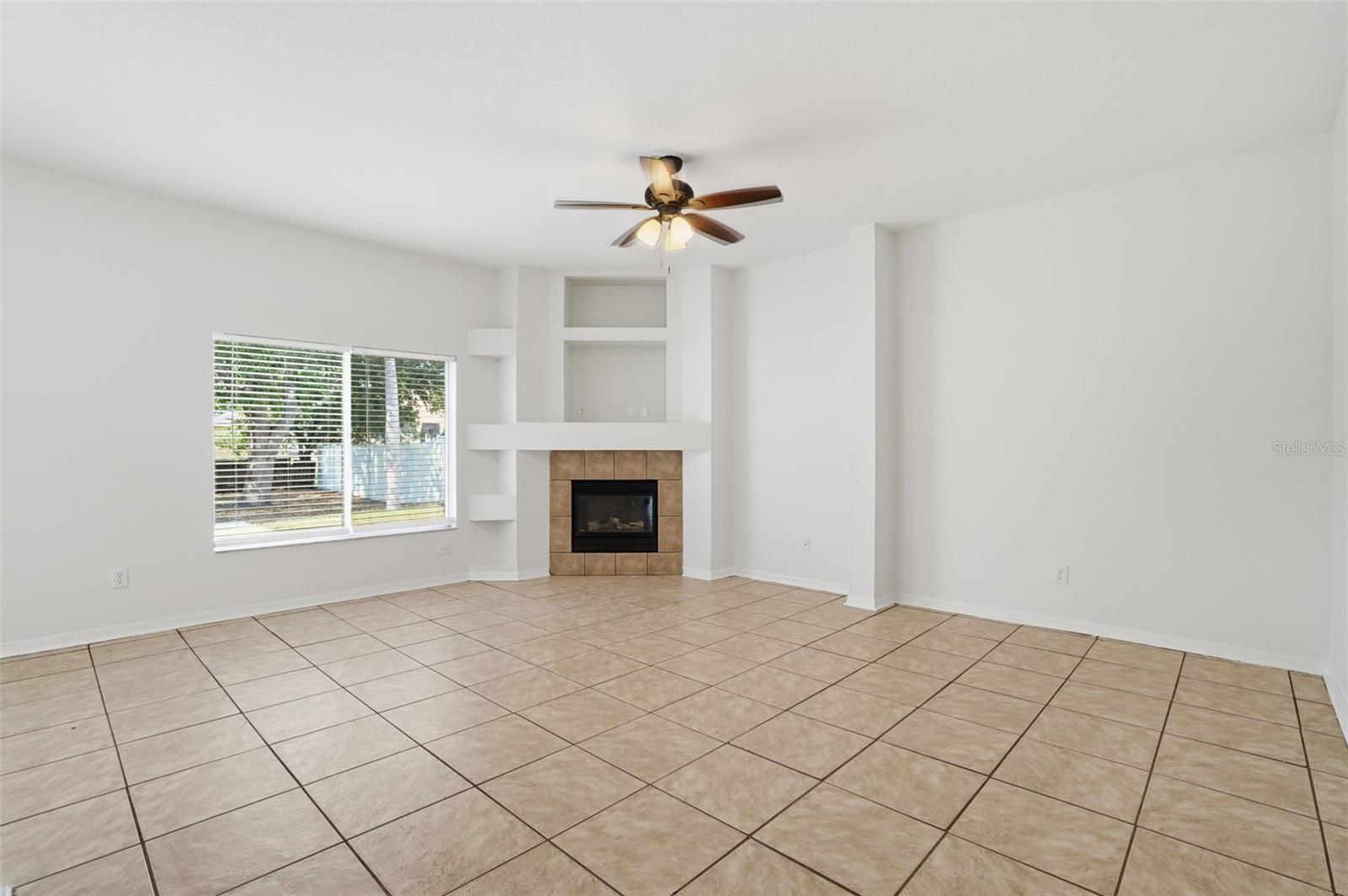 12639 LONGCREST DR, RIVERVIEW, FL, 33579