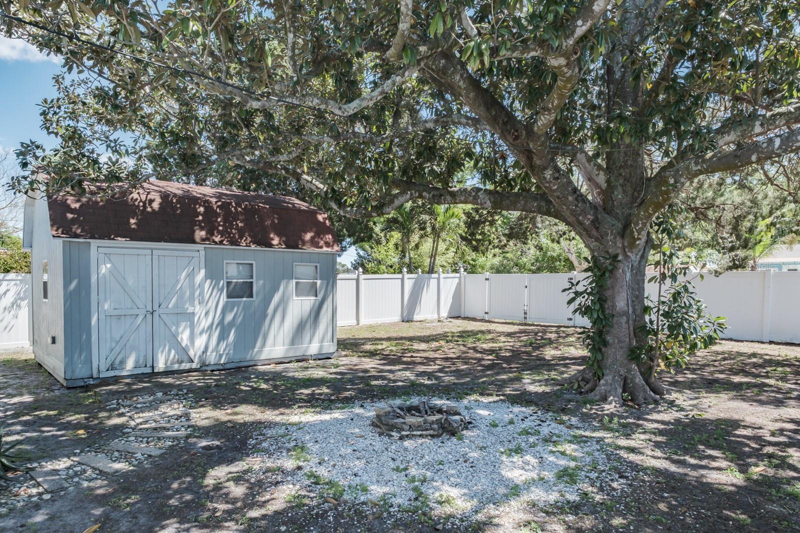 4228 37TH AVE N, ST PETERSBURG, FL, 33713