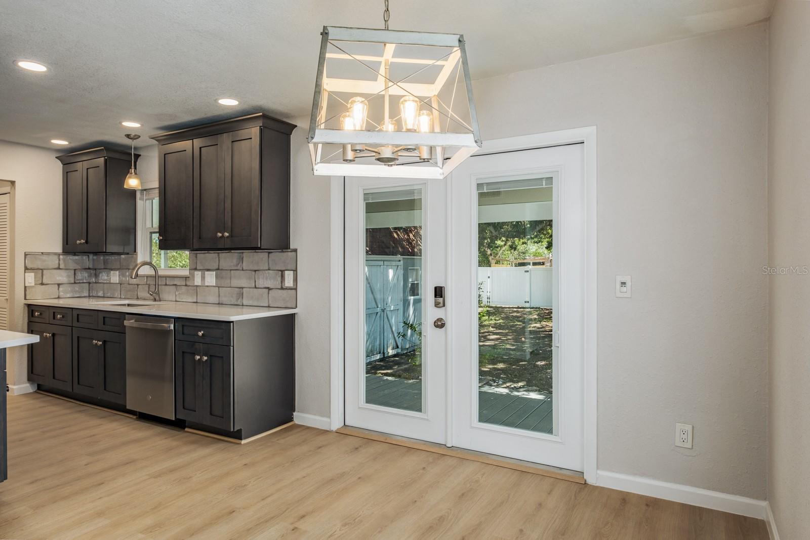 4228 37TH AVE N, ST PETERSBURG, FL, 33713