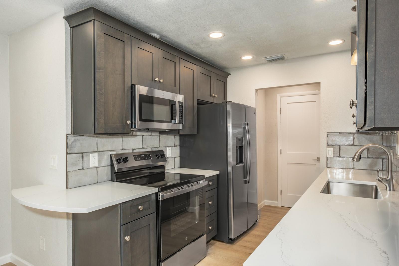 4228 37TH AVE N, ST PETERSBURG, FL, 33713