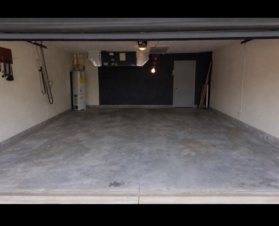 2084 LEISURE ST, PORT CHARLOTTE, FL, 33948