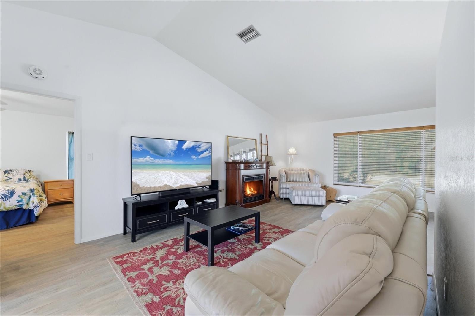 2084 LEISURE ST, PORT CHARLOTTE, FL, 33948