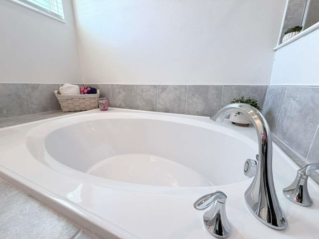 225 BOGEY DR, DAVENPORT, FL, 33896