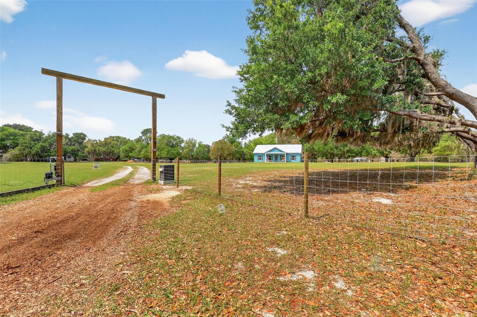 22431 LOOP RD, GROVELAND, FL, 34736
