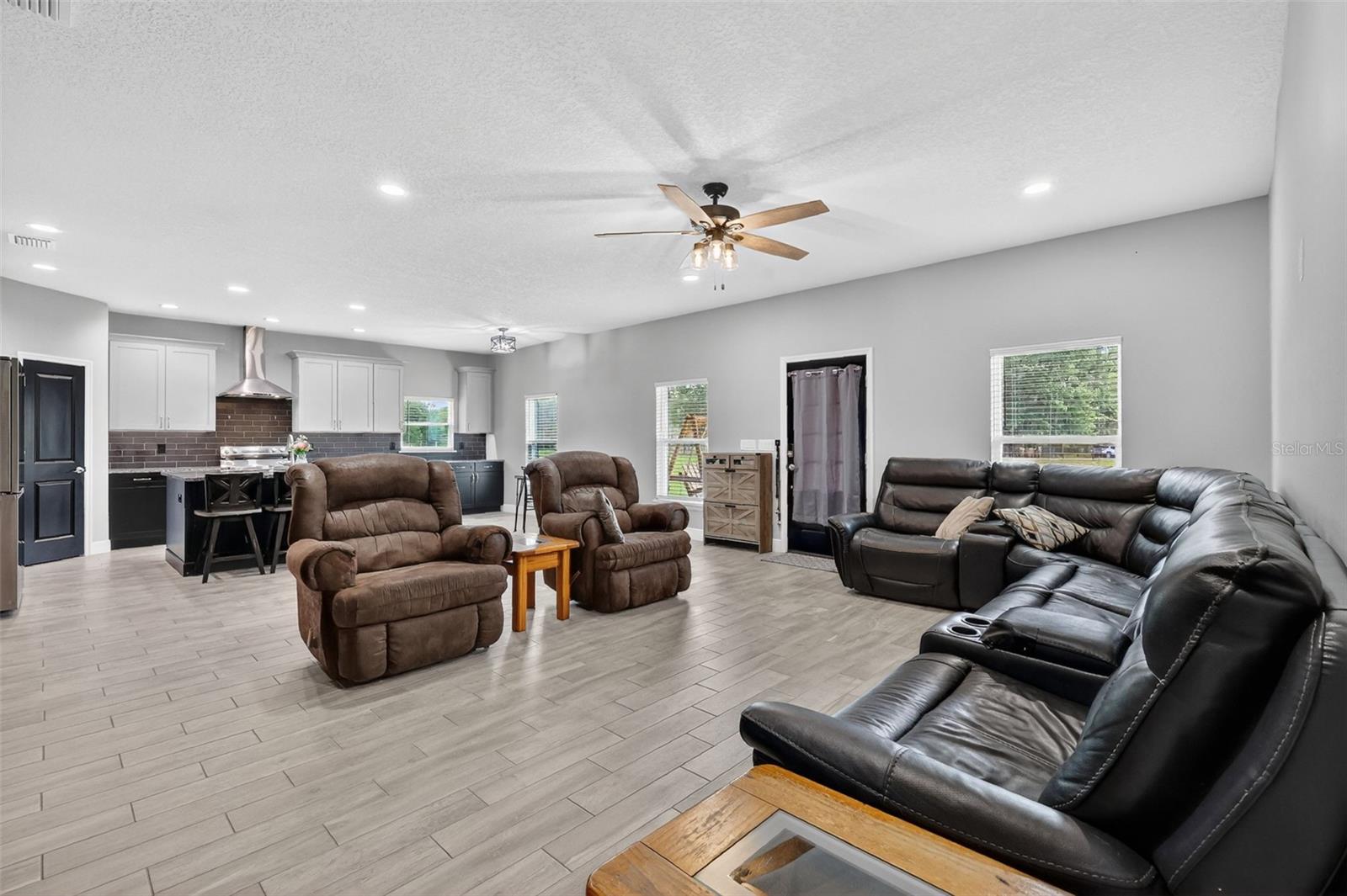 22431 LOOP RD, GROVELAND, FL, 34736