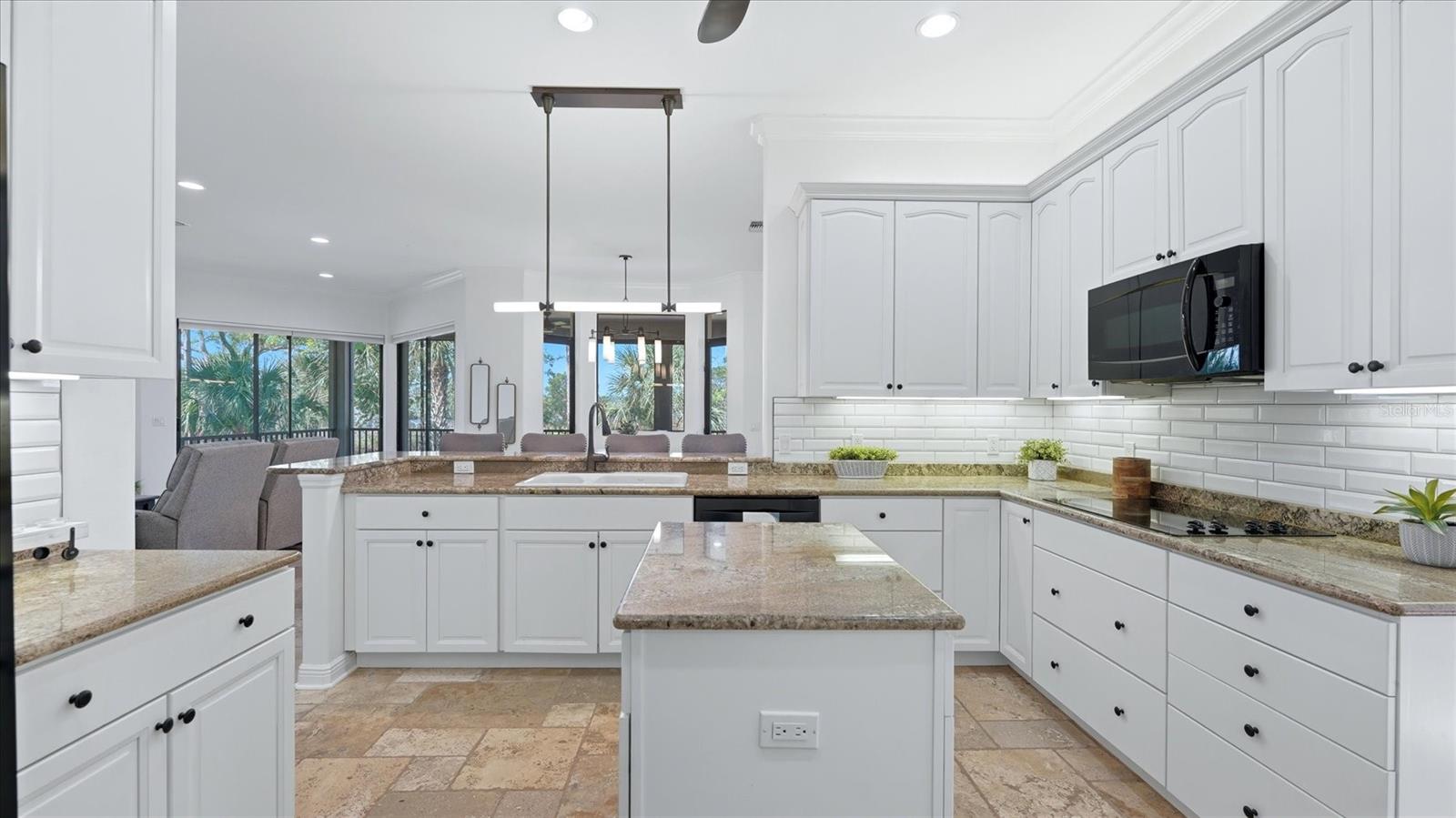 5935 RIVER FOREST CIR, BRADENTON, FL, 34203