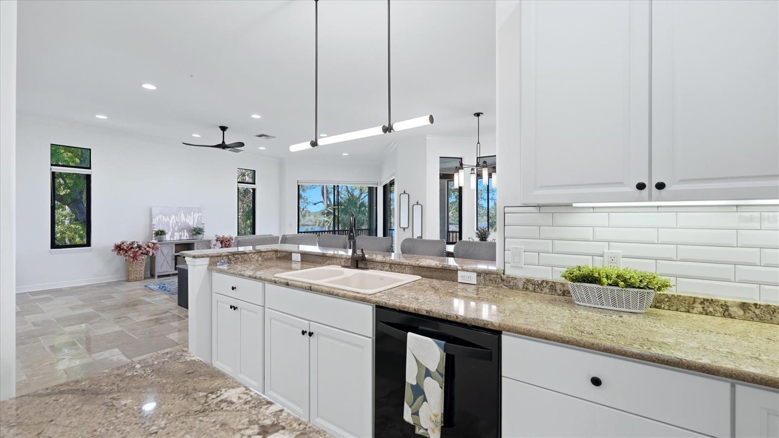 5935 RIVER FOREST CIR, BRADENTON, FL, 34203