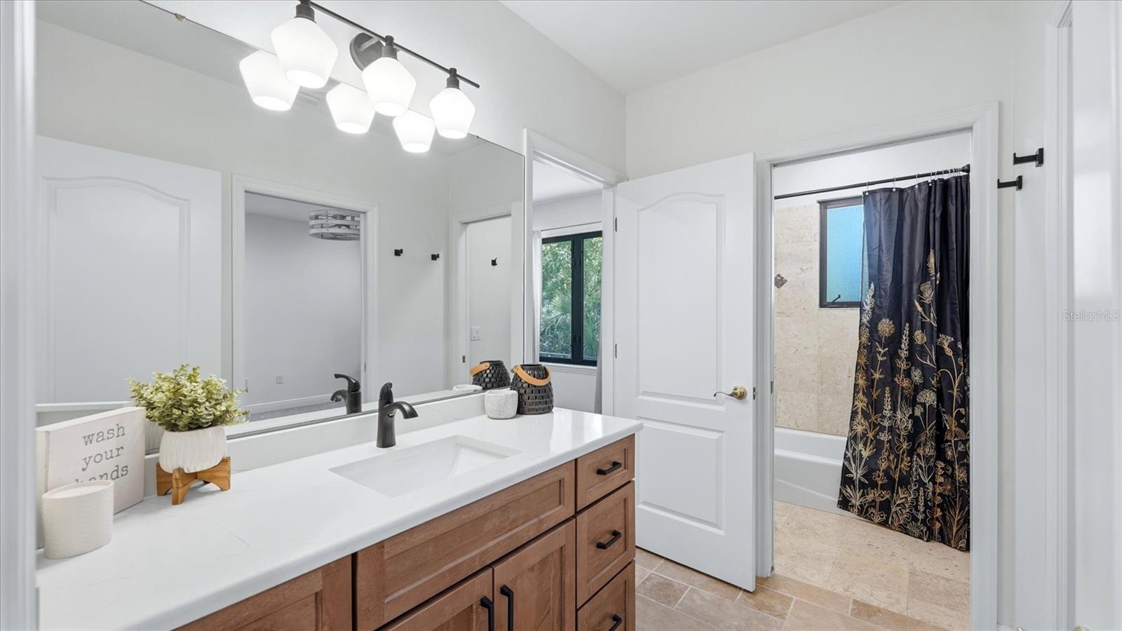 5935 RIVER FOREST CIR, BRADENTON, FL, 34203