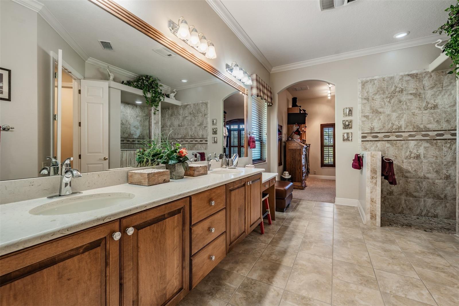 34115 AMERICANA AVE, DADE CITY, FL, 33525