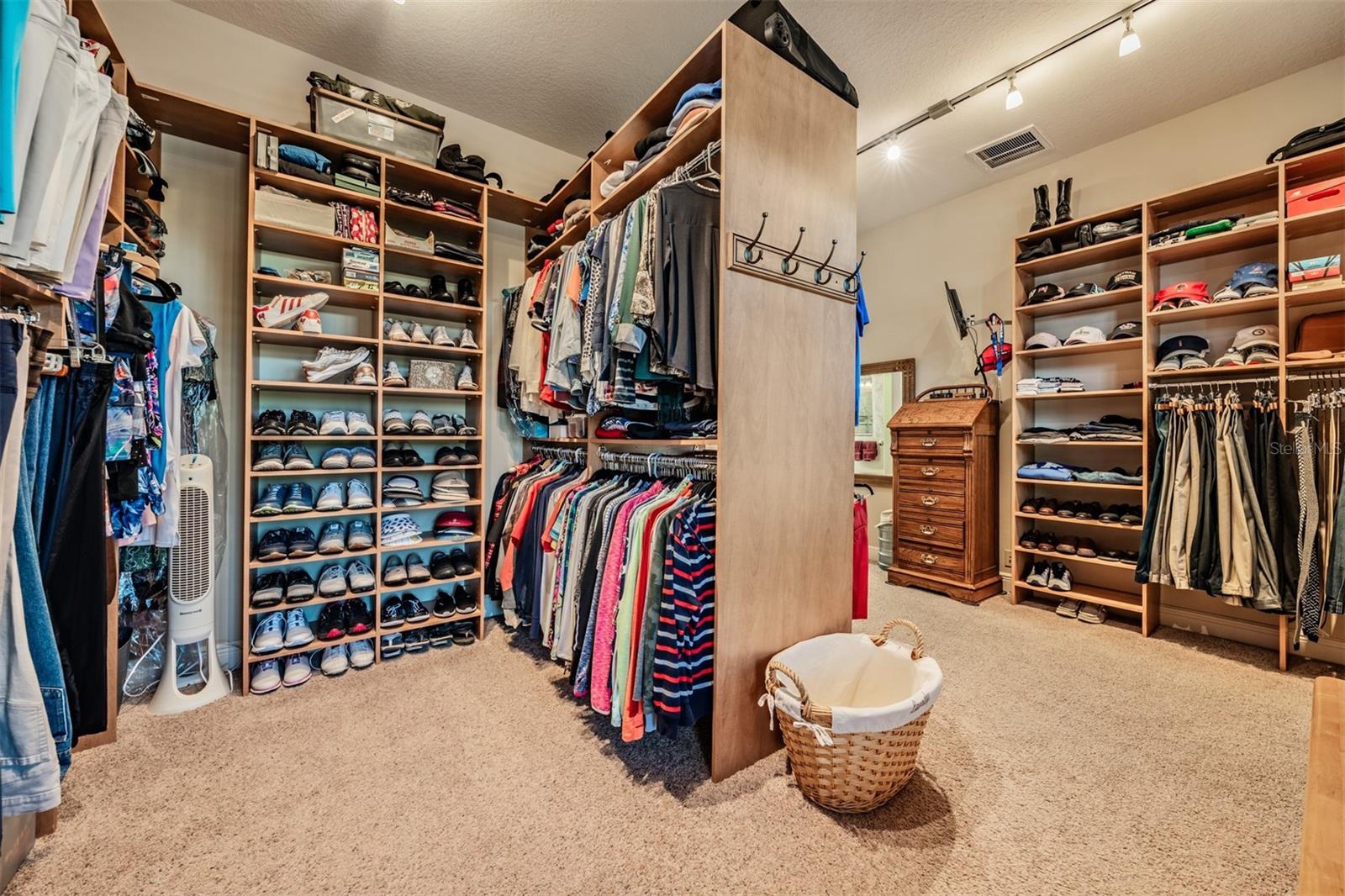 34115 AMERICANA AVE, DADE CITY, FL, 33525