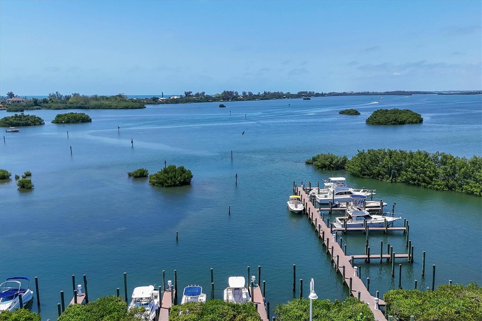 135 WOODLAND PL, OSPREY, FL, 34229