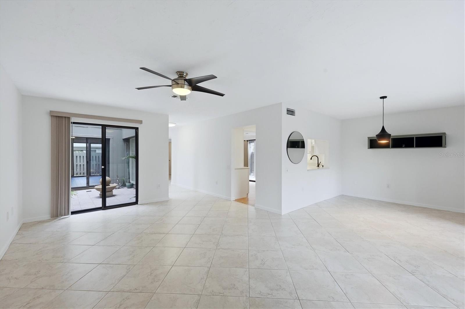 135 WOODLAND PL, OSPREY, FL, 34229