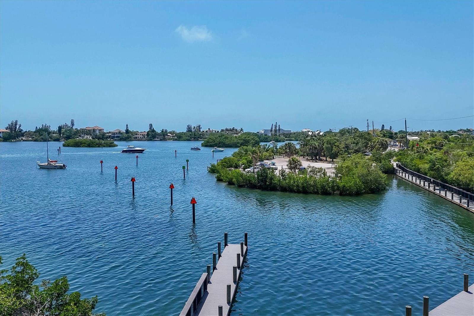 135 WOODLAND PL, OSPREY, FL, 34229