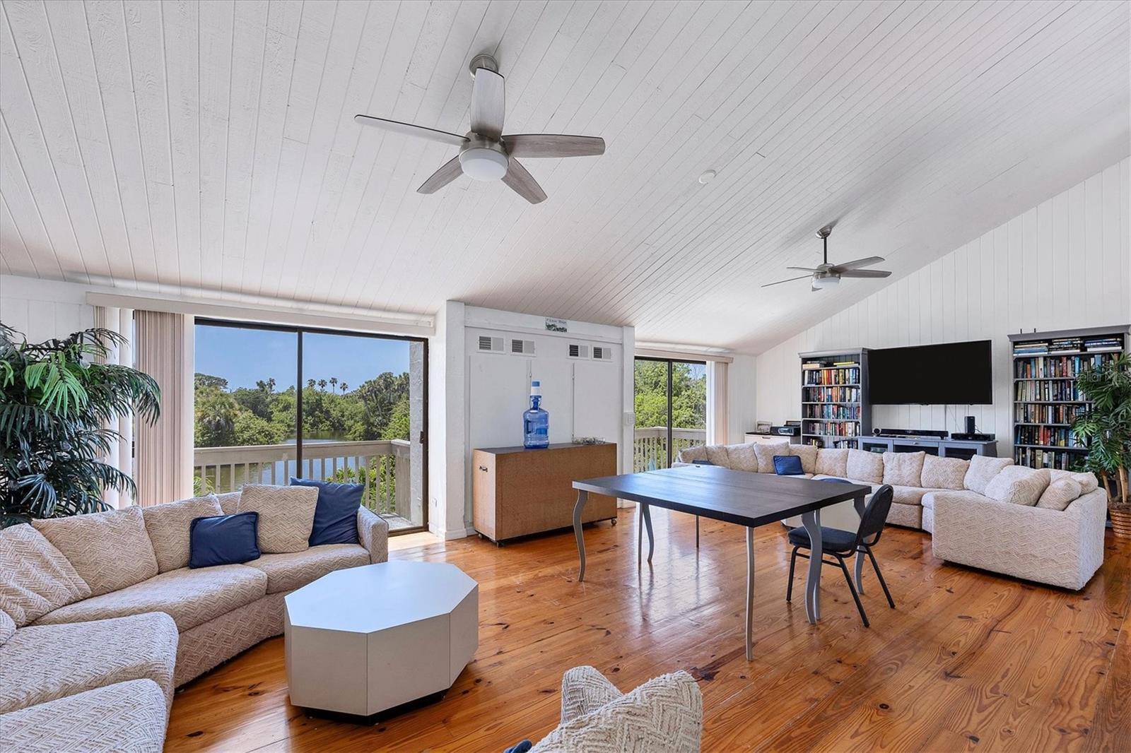 135 WOODLAND PL, OSPREY, FL, 34229