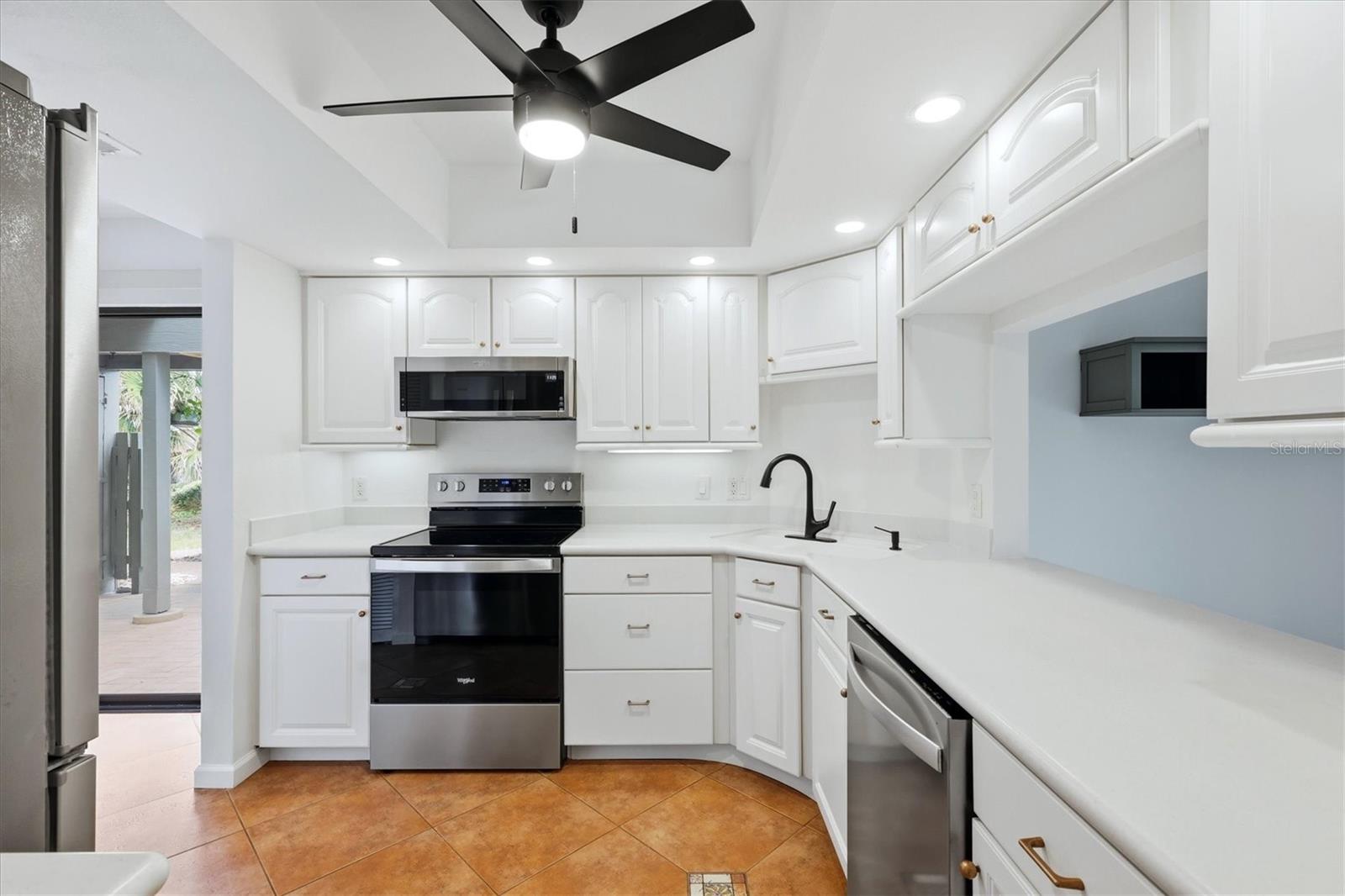 135 WOODLAND PL, OSPREY, FL, 34229