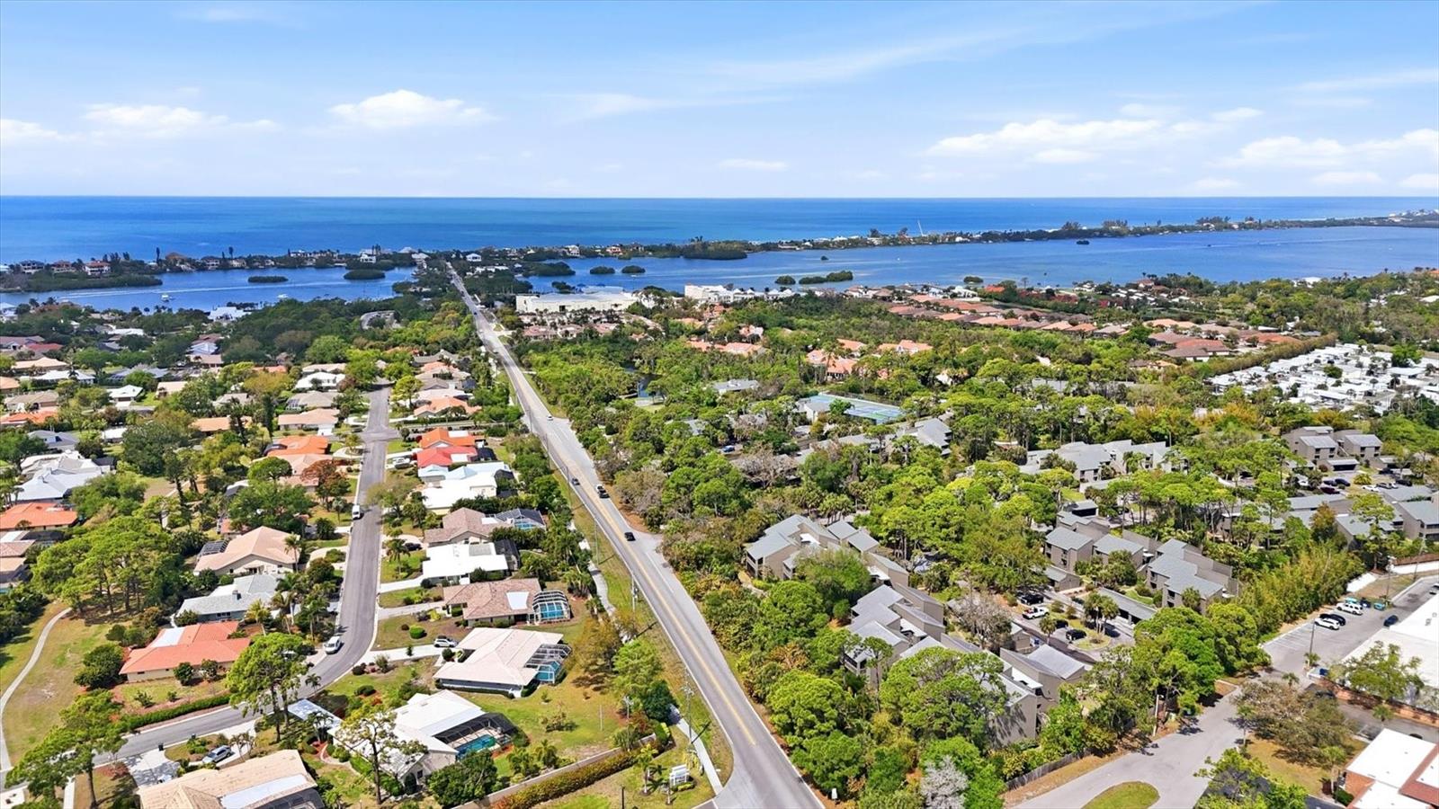 135 WOODLAND PL, OSPREY, FL, 34229