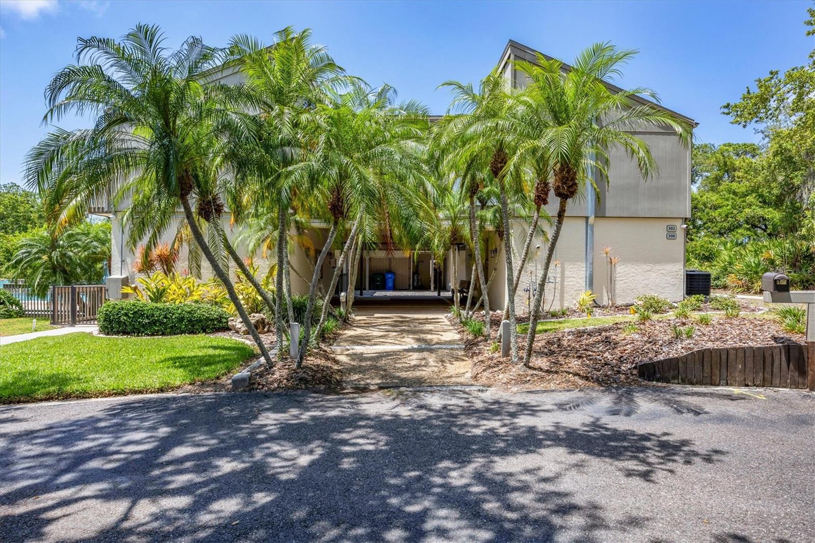 135 WOODLAND PL, OSPREY, FL, 34229