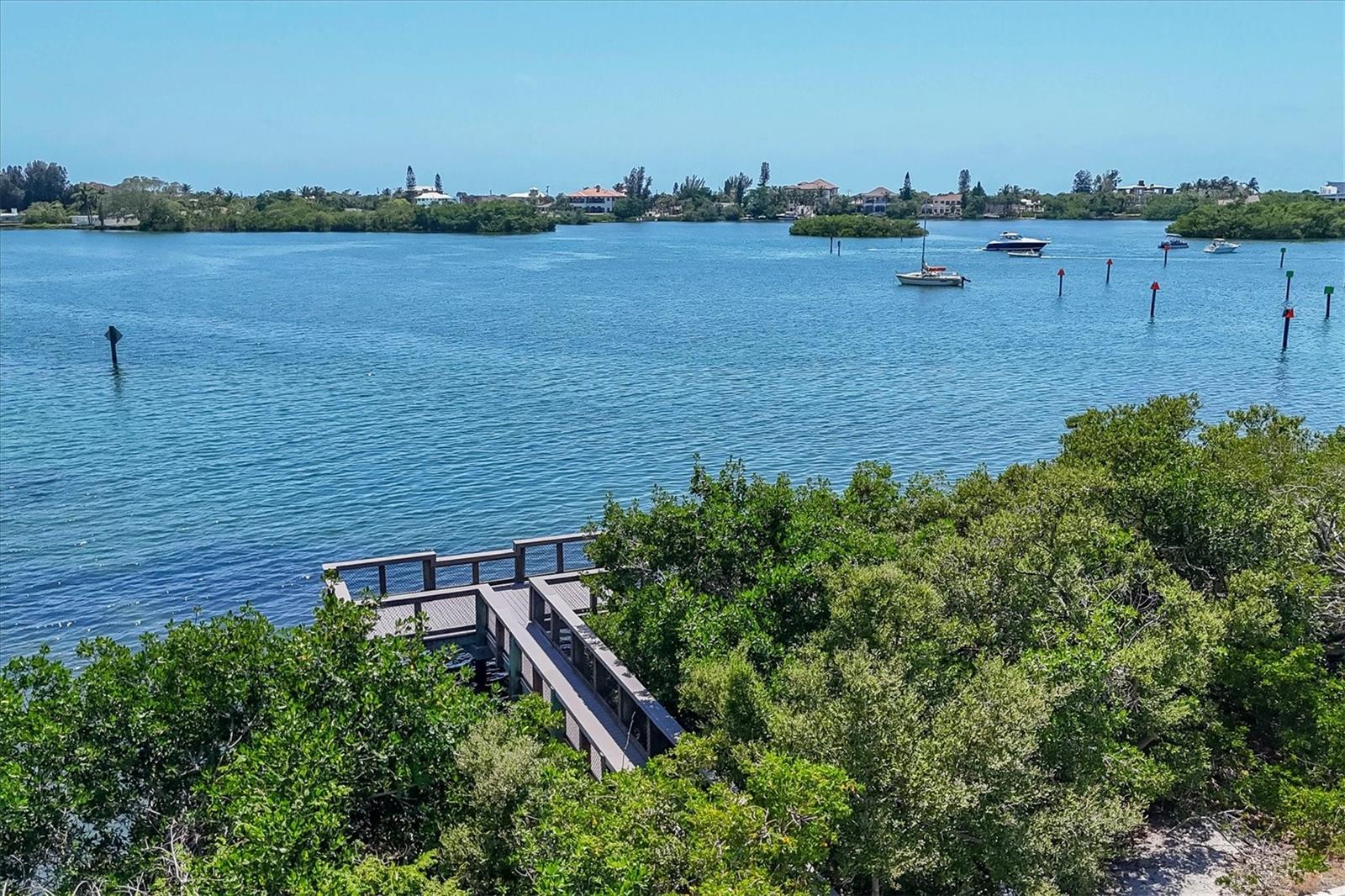 135 WOODLAND PL, OSPREY, FL, 34229