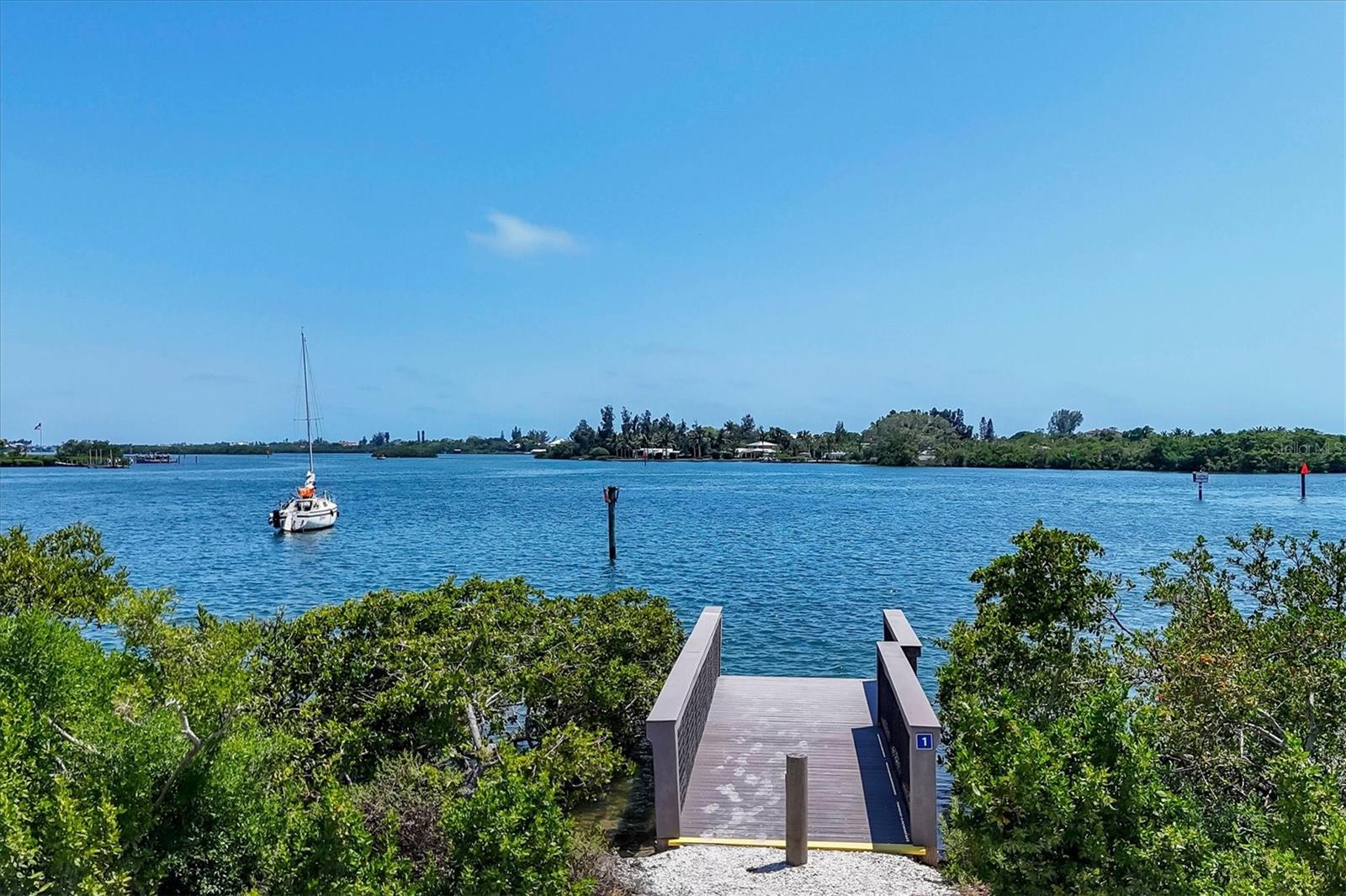 135 WOODLAND PL, OSPREY, FL, 34229