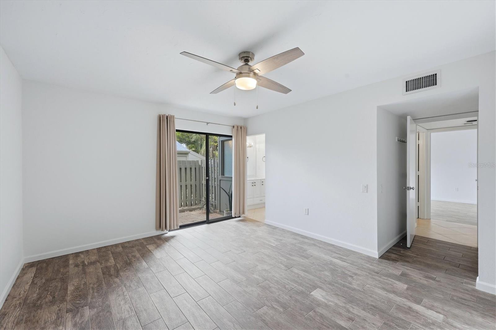 135 WOODLAND PL, OSPREY, FL, 34229