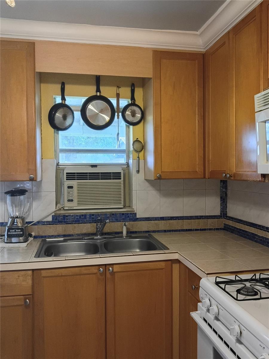 140 8TH ELOISE ST, WINTER HAVEN, FL, 33880
