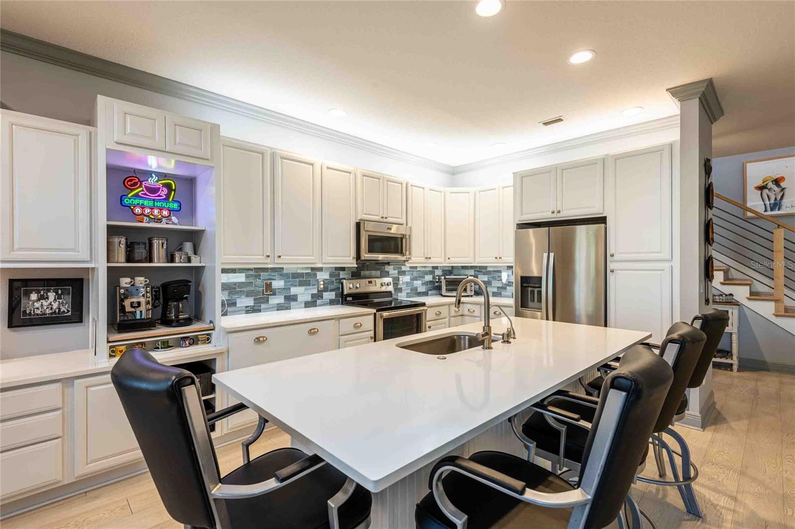 6741 VISTA DEL LAGO AVE, LAND O LAKES, FL, 34637