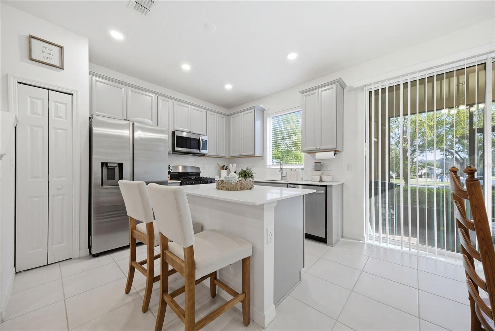 5734 SPOTTED HARRIER WAY, LITHIA, FL, 33547
