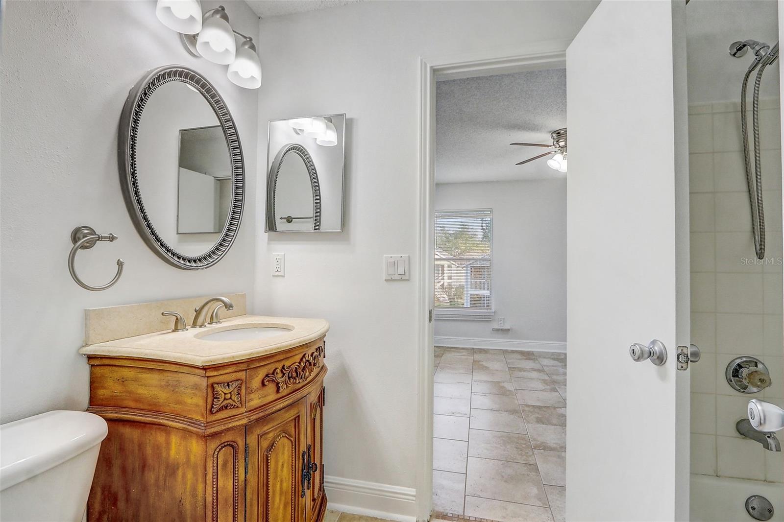708 SECRET HARBOR UNIT 204 LN #204, LAKE MARY, FL, 32746