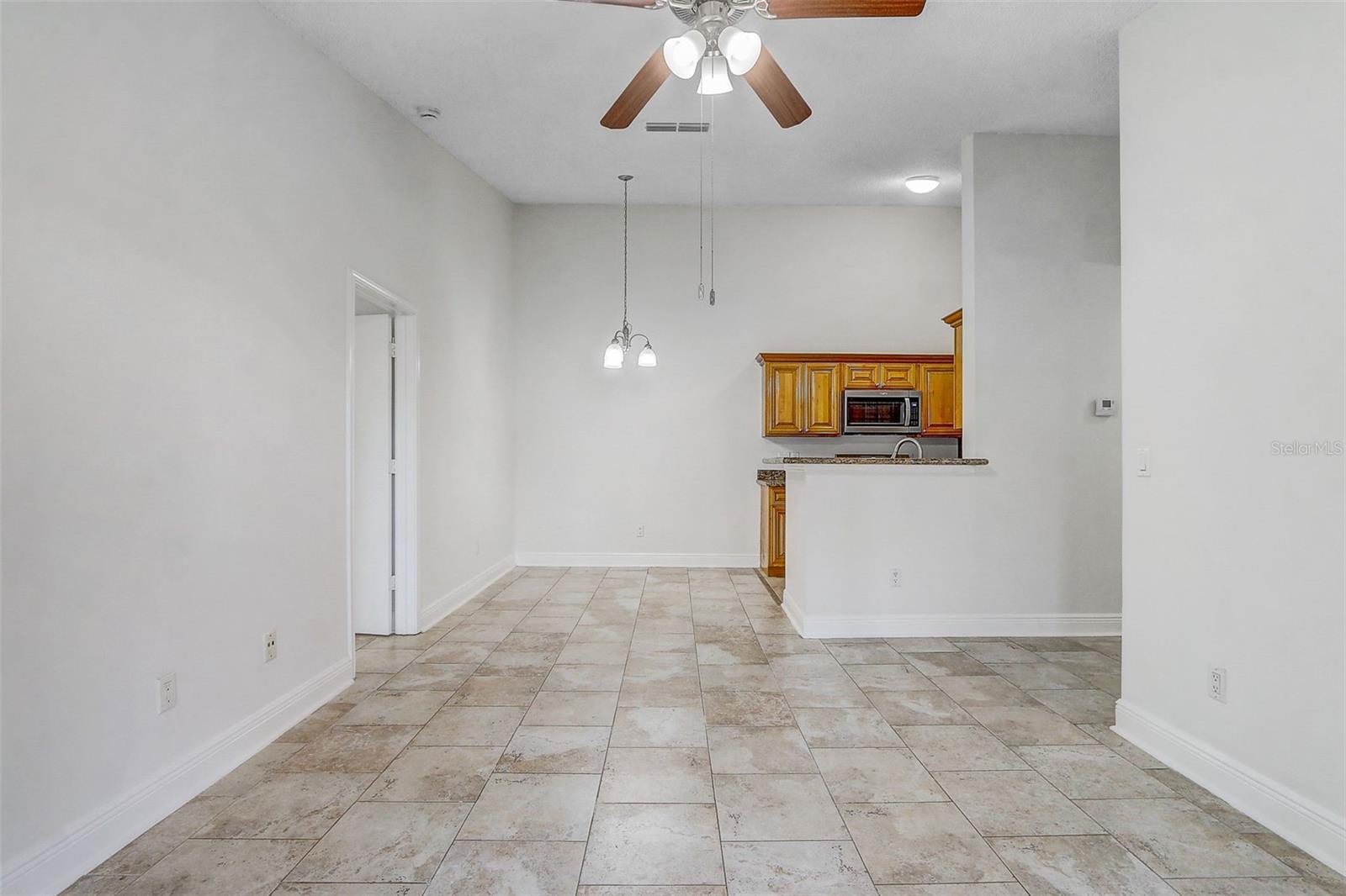 708 SECRET HARBOR UNIT 204 LN #204, LAKE MARY, FL, 32746