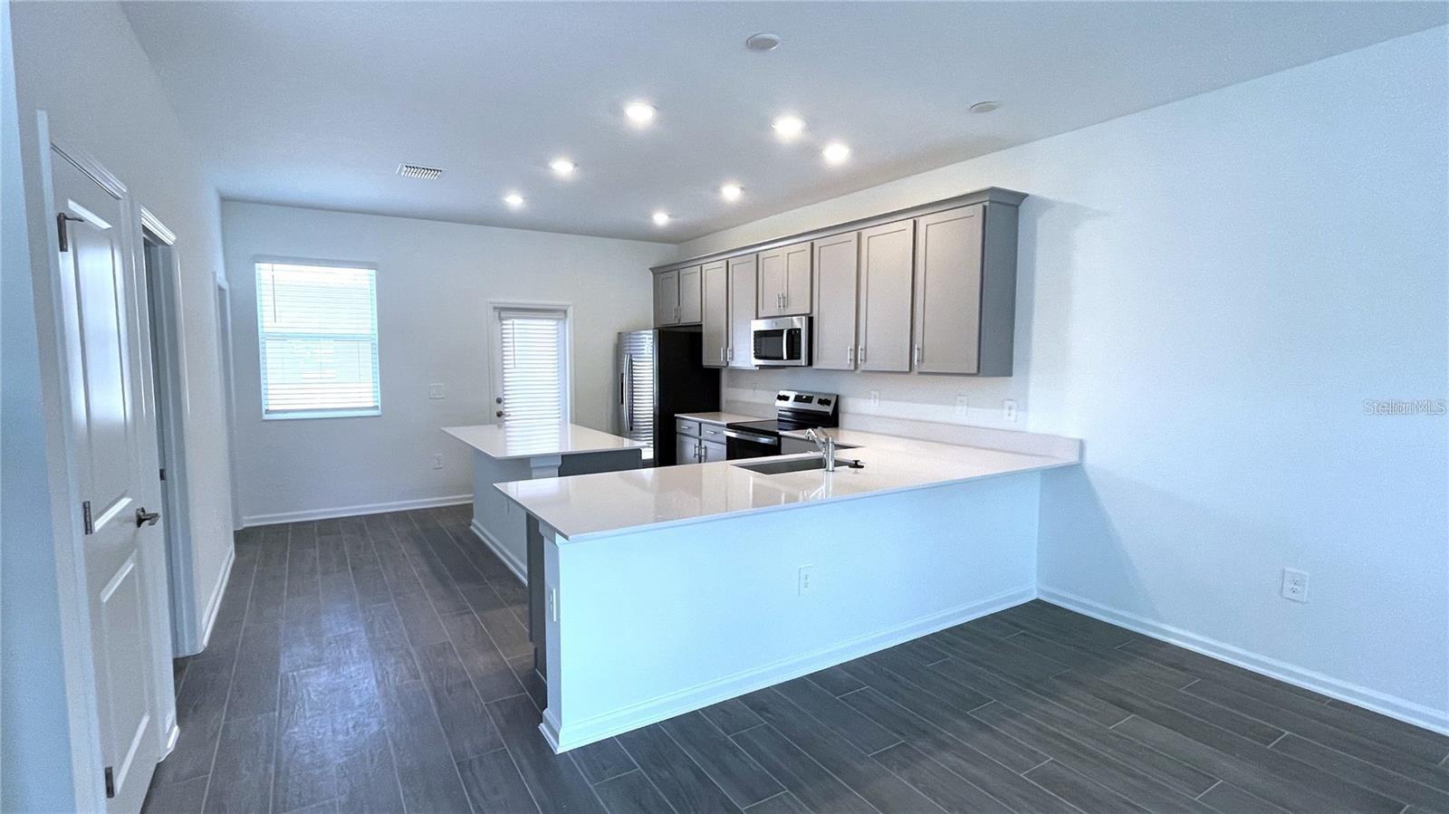 1663 CROSS PRAIRIE PKWY, KISSIMMEE, FL, 34744