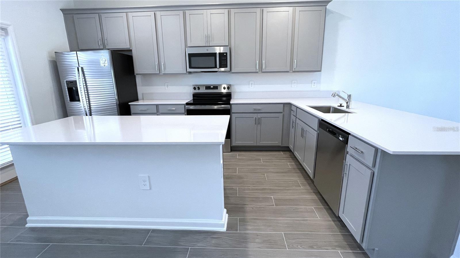 1663 CROSS PRAIRIE PKWY, KISSIMMEE, FL, 34744