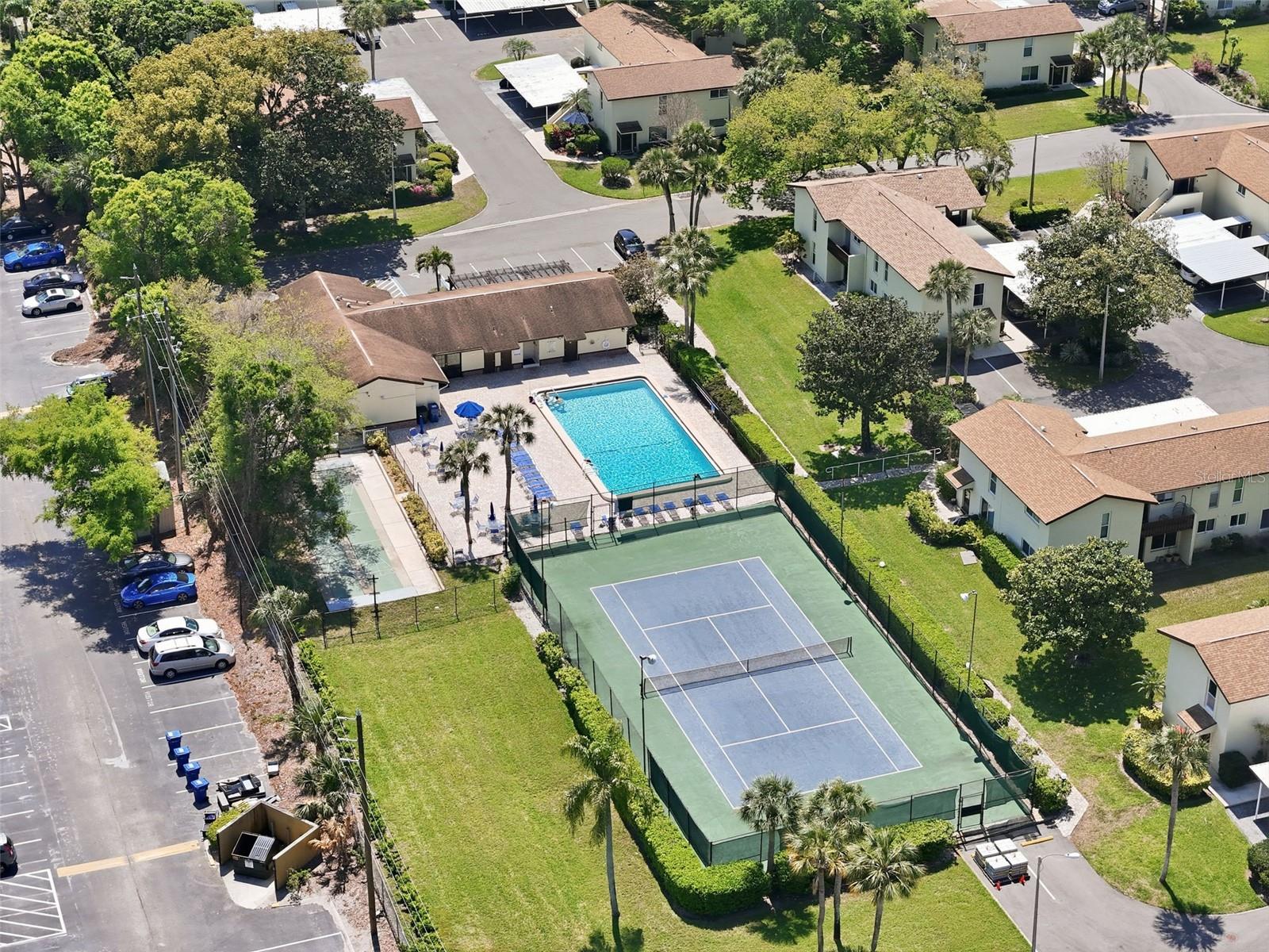 501 E BAY DR #202, LARGO, FL, 33770