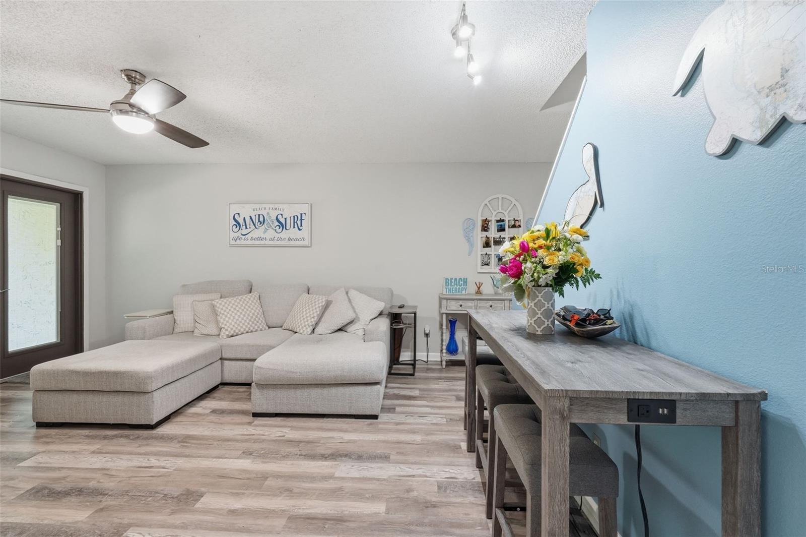 501 E BAY DR #202, LARGO, FL, 33770