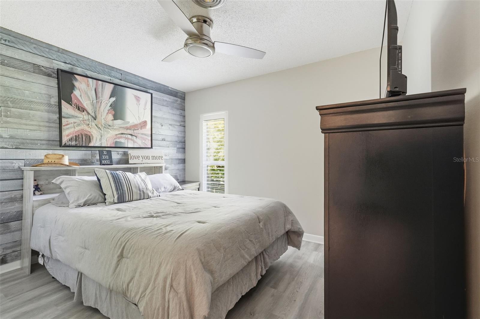 501 E BAY DR #202, LARGO, FL, 33770