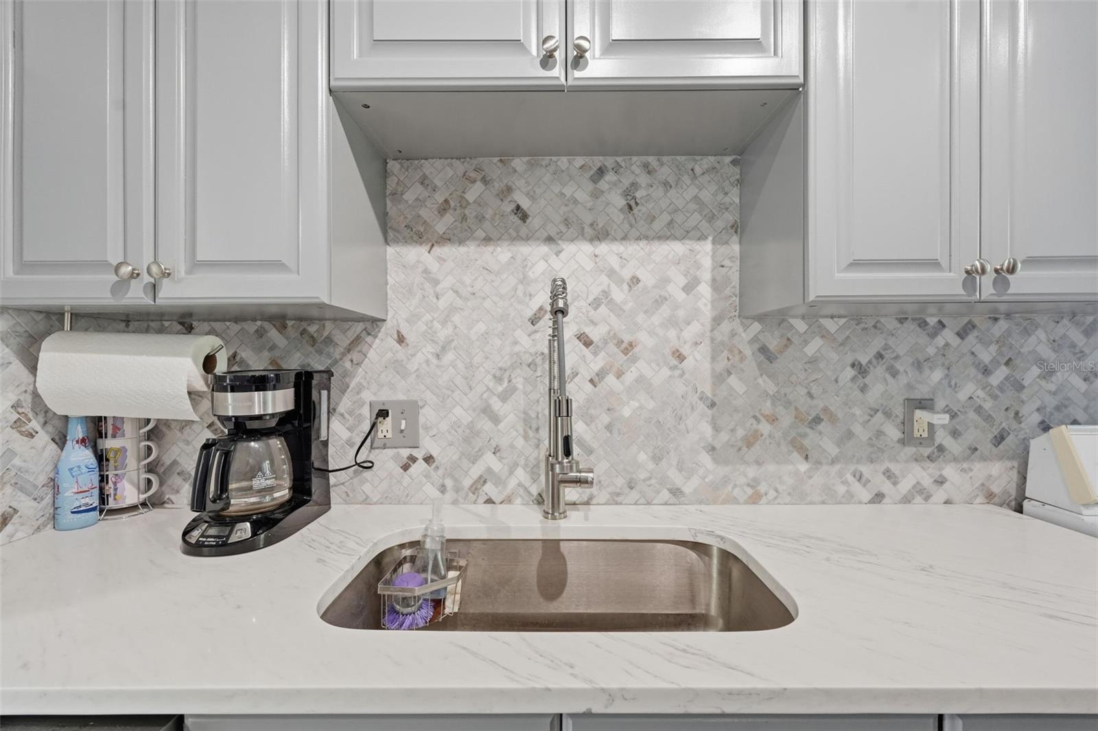 501 E BAY DR #202, LARGO, FL, 33770