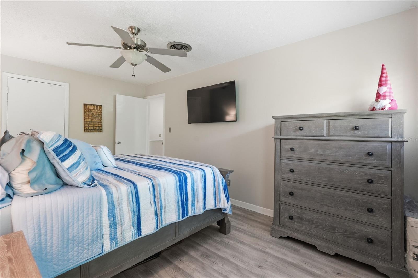 501 E BAY DR #202, LARGO, FL, 33770